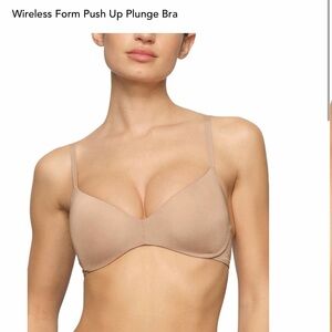 Skims Wireless Form Push Up Plunge Bra - Clay